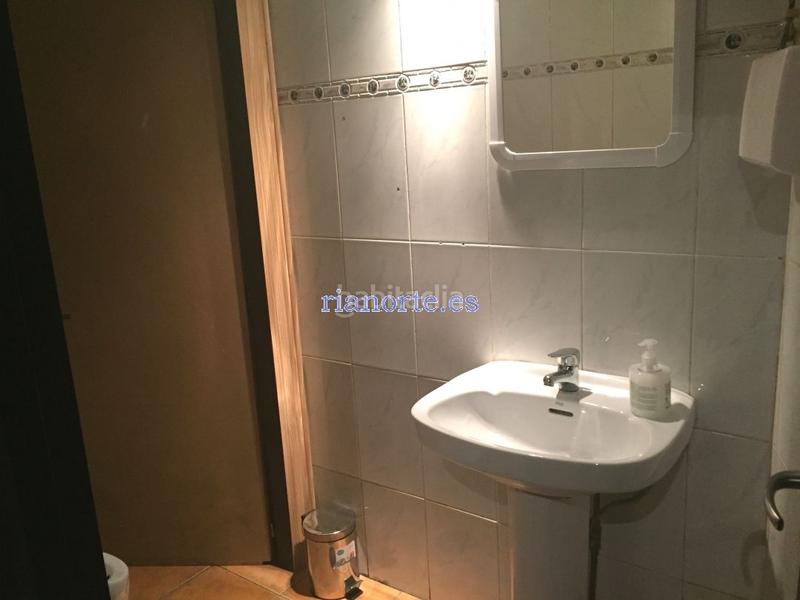 Foto e3903f0f-d7bc-4a8b-b4ef-1a640c2780fd. Local comercial a La Felguera Langreo