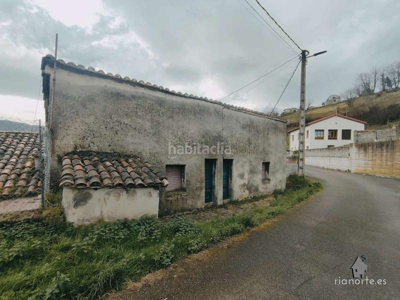 Foto 0ba36634-48b1-4aec-a8b6-cad7e7554eba. Casa con parcheggio in Sama Langreo