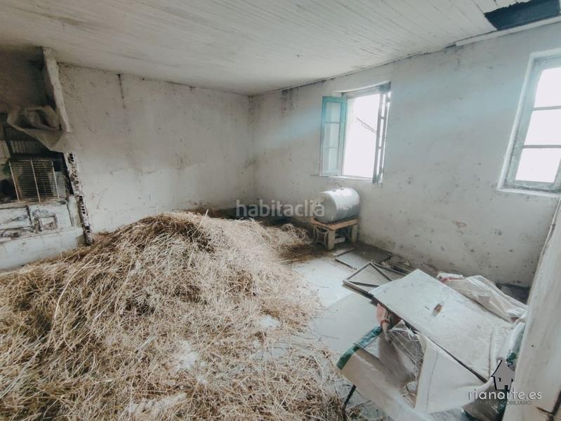 Foto abec4852-e5de-49e0-b074-5176ba0b88c0. Casa con parcheggio in Sama Langreo
