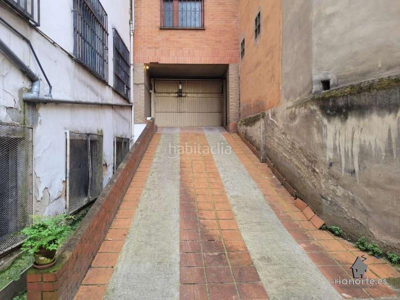 Foto c7576159-0ae4-4969-9905-4147a9ff3419. Aparcament cotxe a La Felguera Langreo
