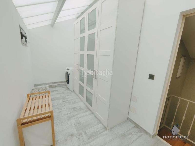 Foto fec33d7d-2180-4867-a498-e26173ba8664. Casa adossada amb calefacció aparcament a La Felguera Langreo
