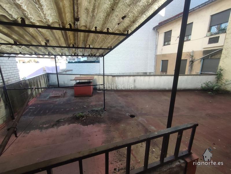 Foto 4d1956b9-aea8-48aa-a09c-bbc0cd6dde1a. Casa adossada a La Felguera Langreo