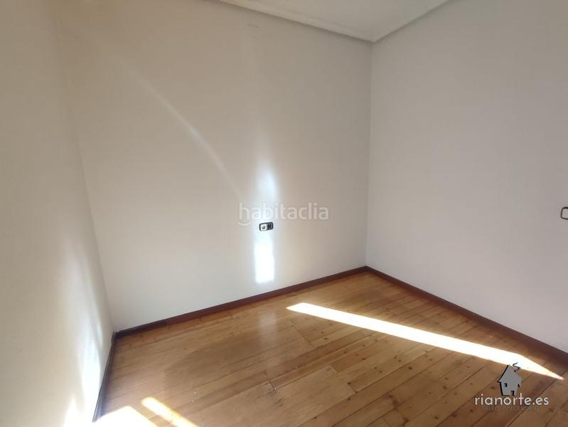 Foto 69bbb3e7-6b0b-439d-a5a4-27b7b96abd86. Casa adossada a La Felguera Langreo