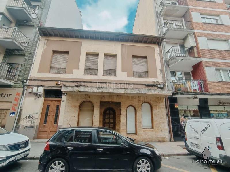 Foto dd046cc5-98b1-428d-b7f7-9d3ea8d20cb1. Casa adossada a La Felguera Langreo