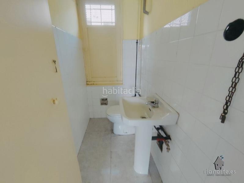 Foto 029bcee9-6ca0-4031-a38c-a4f560e09d4c. Lloguer local comercial a La Felguera Langreo