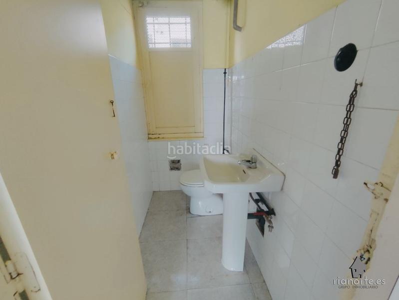 Foto 72cb1689-6c8b-4a38-95a8-9f691dbbf86d. Lloguer local comercial a La Felguera Langreo