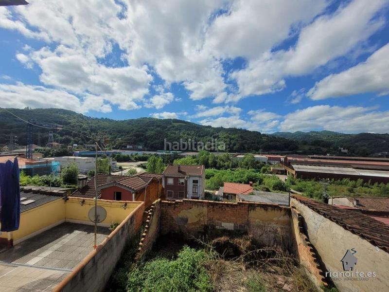 Foto f25dfd6f-02f4-42a9-8280-a4c9b5263b1f. Casa  de planta baja y piso con patio trasero, en la vega, pando, para reformar. infórmese !! en Langreo