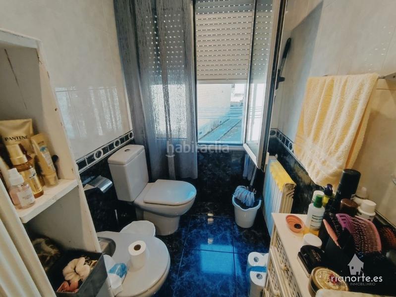 Foto 4f3de62a-4de2-4277-9522-10f21a650553. Piso  de 3 dormitorios y un baño en ciaño en tras el canto . para entrar a vivir !! en Langreo