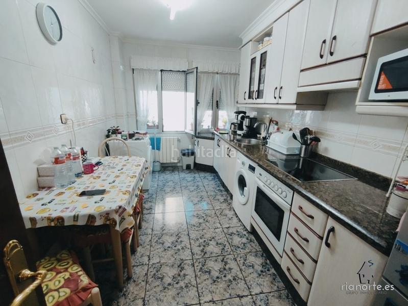Foto 8522f442-9bb3-4464-96a3-bbe0fef45a64. Piso  de 3 dormitorios y un baño en ciaño en tras el canto . para entrar a vivir !! en Langreo