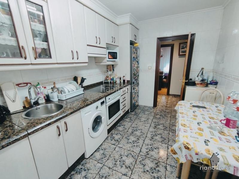 Foto b165f6e8-2c78-40a0-b202-ab1147a45a14. Piso  de 3 dormitorios y un baño en ciaño en tras el canto . para entrar a vivir !! en Langreo
