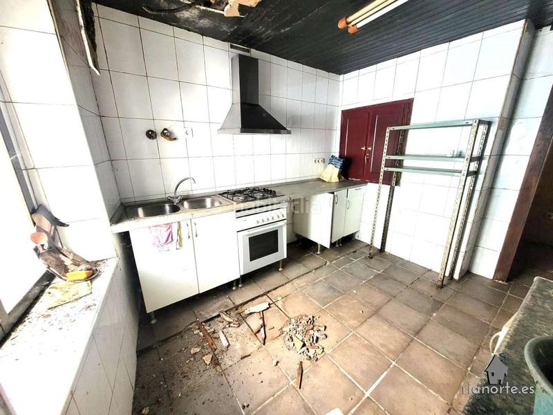 Foto e1db674c-e2dd-4135-a773-0e23f12d95a8. Alquiler local comercial bar en La Felguera en alquiler. infórmese !! en Langreo