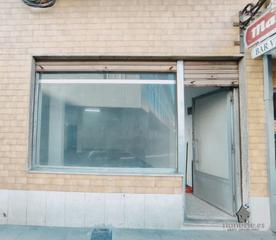 Location Local commercial  Calle arturo ezama. Se alquila local comercial con aseo y almacén al fondo en la fel