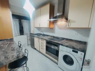 Affitto Appartamento  Calle cándido fernández riesgo. Se alquila piso de 2 dormitorios en sama. cuarto sin ascensor. b