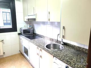 Piso  Calle esteban fernández rebollos. Vivienda de dos dormitorios y  dos baños en sama.  consúltenos s