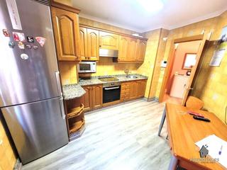 Pis  Calle joaquín valdés. Piso de tres dormitorios, baño y aseo en la felguera  consúlteno