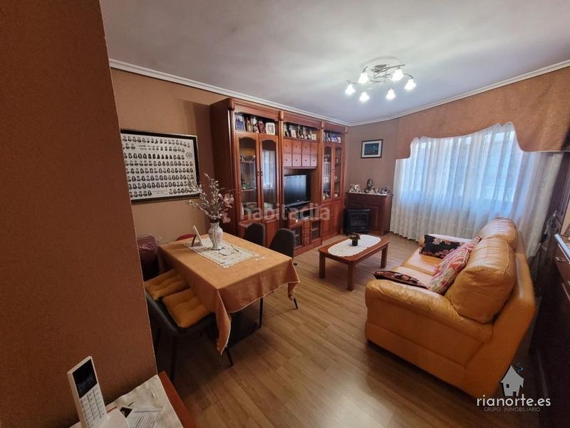 Foto af31e19d-e35f-42a1-80c6-712b15541d64. Etagenwohnung mit heizung in La Felguera Langreo