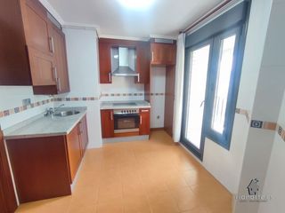 Pis  Calle rafael belderrain. Piso de 3 dormitorios con garaje y trastero en el centro de la f
