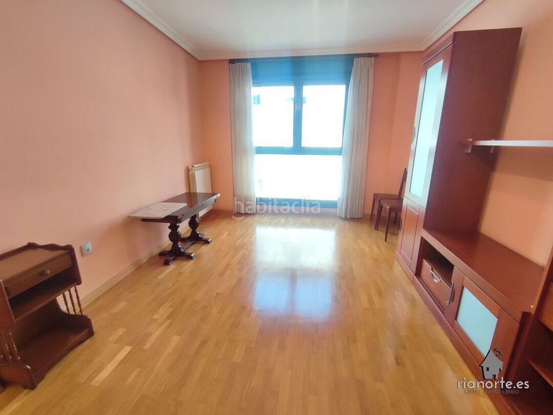 Foto 18fc6584-d3a0-4a45-89d9-be26bdd9a5fa. Pis amb calefacció aparcament a La Felguera Langreo