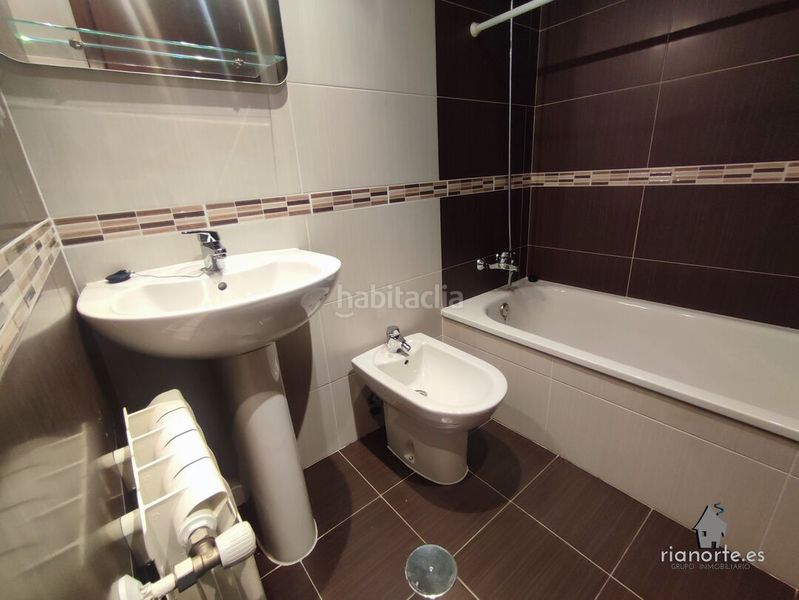 Foto 5f87fec2-d20e-46db-9ef9-70a8b4e85f12. Pis amb calefacció aparcament a La Felguera Langreo