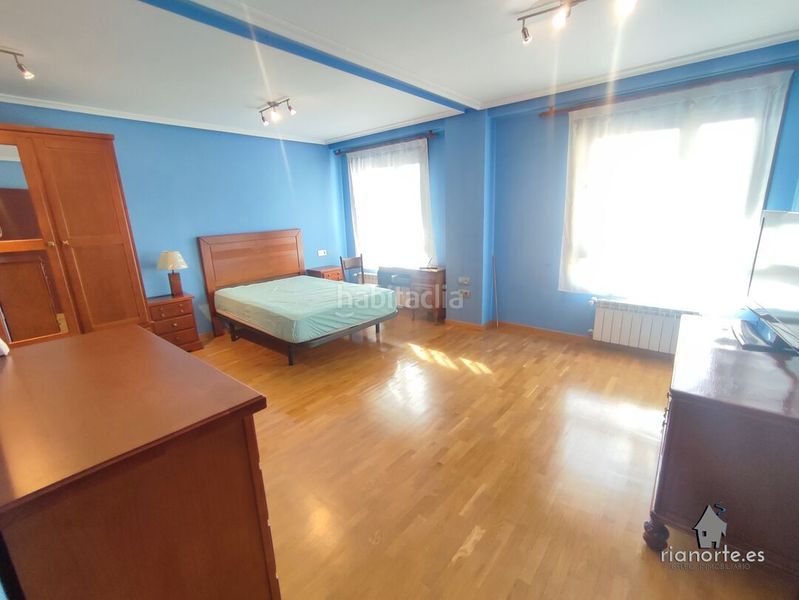 Foto ab860d7d-aad6-4125-93e1-2e74457785d4. Pis amb calefacció aparcament a La Felguera Langreo