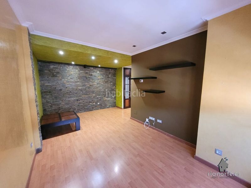 Foto 00d38b45-cb3c-482d-8ca7-0e3d1b2714a3. Lloguer pis amb calefacció aparcament a La Felguera Langreo