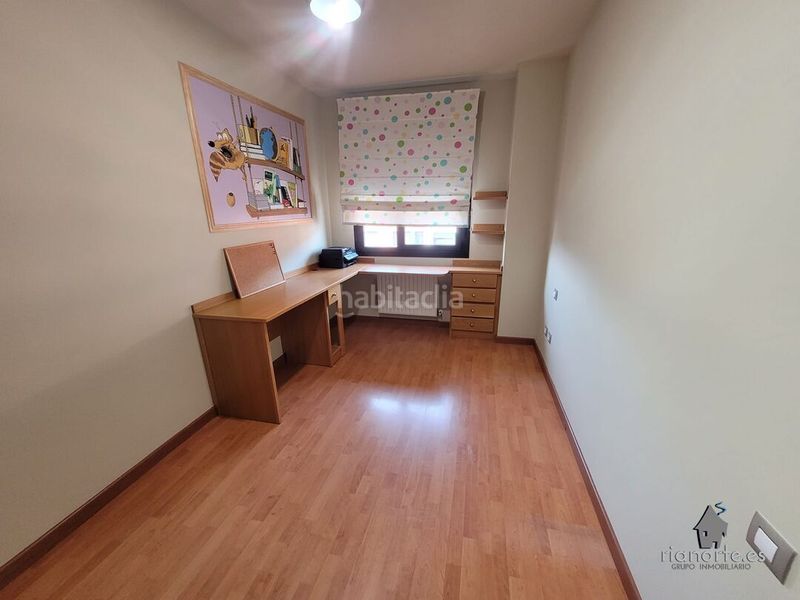 Foto f6f008eb-9e0b-4238-9321-76218f6df3bf. Lloguer pis amb calefacció aparcament a La Felguera Langreo