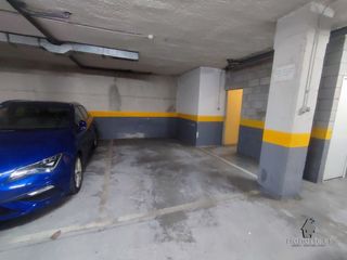 Posto auto  Calle dolores ibárruri. Plaza de garaje para coche grande en nuevo langreo. zona campo d