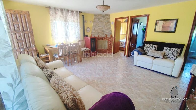 Foto 5108cdf2-5022-42bc-b38b-ff20f3e696e4. Casa amb calefacció a La Felguera Langreo