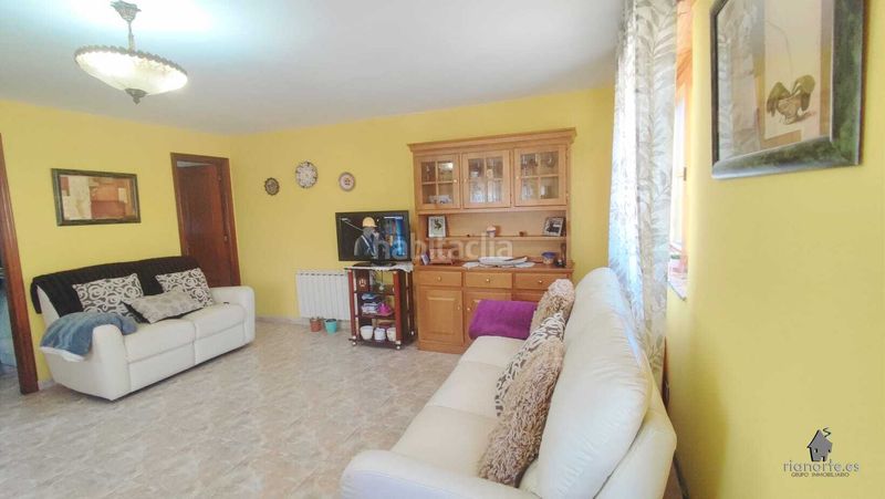 Foto 9e0b8ae1-ffce-4bd3-84cc-9ca571f19ef2. Casa amb calefacció a La Felguera Langreo