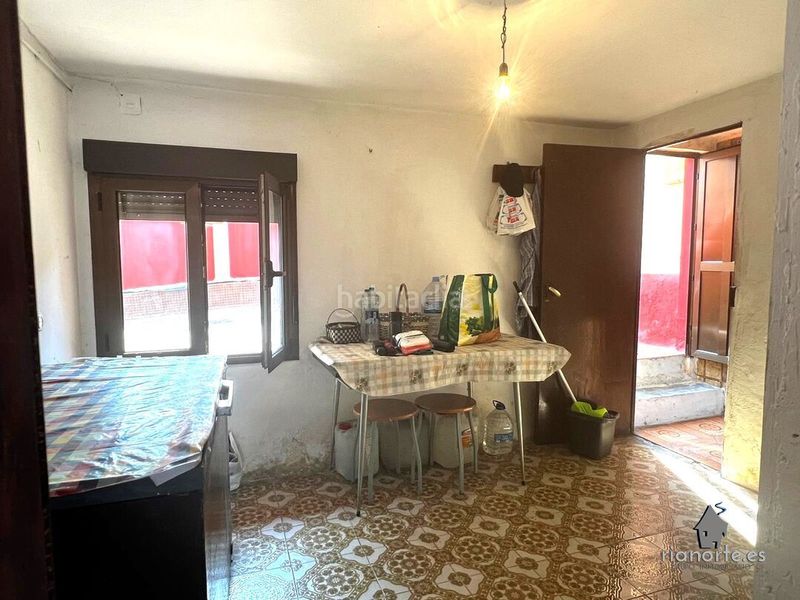 Foto 11a4de6f-a85f-45a7-bbb8-67fa37302be1. Casa adossada amb calefacció a La Felguera Langreo