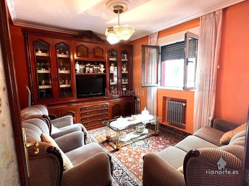 Foto a76150c4-4343-4076-9d91-d97ca531b0de. Casa adossada amb calefacció a La Felguera Langreo