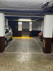 Aparcament cotxe  Laskoain kalea. Tolosa. centro. venta de raya de garaje para coche pequeño.