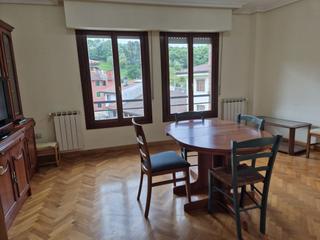 Pis a Ibarra. Piso en ibarra, cerca de la plaza, con 3 habitaciones, sala, coc