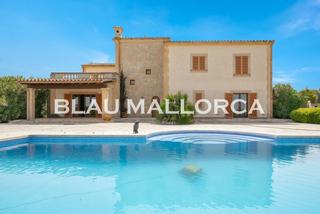 Mas à Manacor Centre. Romãntica casa de campo en venta de estilo mallorquãn cerca de s