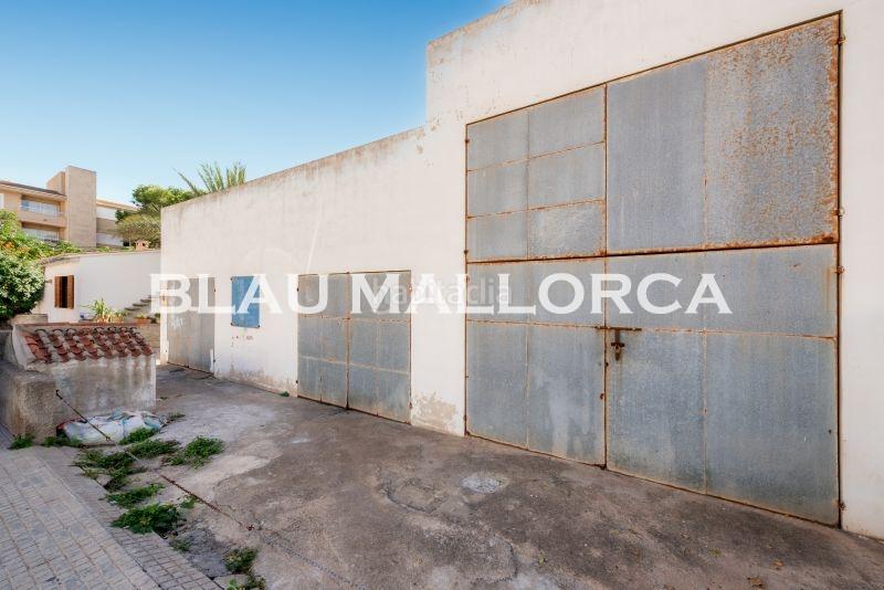 Foto f888e20d-f322-494f-8272-bff3c0398265. Casa pareada casa en Cala Ratjada con cocheras en Capdepera