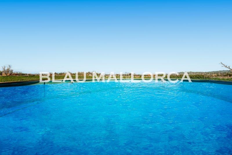 Foto cf2993b2-77fa-4d95-9942-9a8da29513be. Masia a Felanitx poble Felanitx