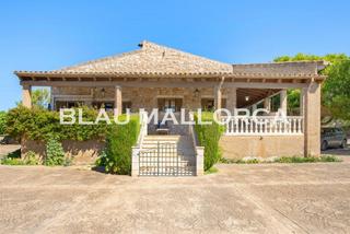 Mas à Manacor Centre. Hermosa finca en venta en un entorno tranquilo con jardines y te