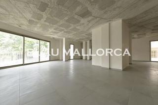 Local commercial à Manacor Centre. Local diãfano en planta piso, nuevo a estrenar