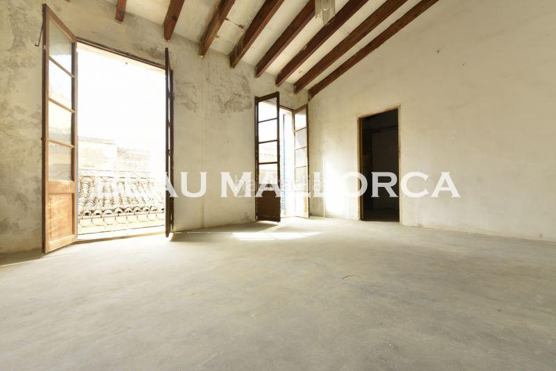 Foto 184c4669-b2a3-4b0c-9c42-ce8517ef5eb0. Casa aparellada a Manacor centre Manacor