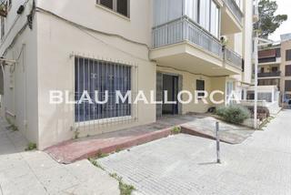 Local Comercial a Cala Millor. Local en venta en manacor
