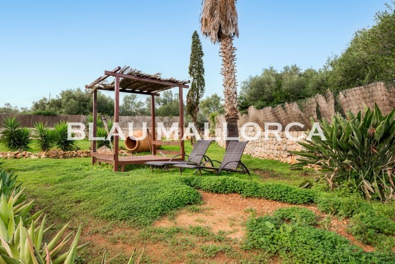 Foto cf33b76e-f66f-4d15-8f42-5e255bd3df9a. Masia a Cales de Mallorca Manacor