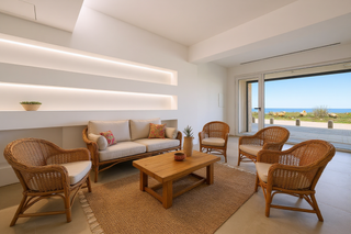Casa bifamiliare in Sant Llorenç des Cardassar. Planta baja totalmente reformada con vistas al mar en s illot