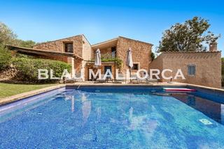 Masia a Sant Llorenç des Cardassar. Finca rãstica con licencia vacacional cerca de san lorenzo