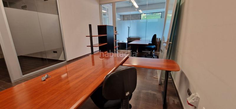 Foto ef052399-d85b-4eca-9f96-ab5c68b1e726. Local commercial dans avenida irún 7 dans Ezcabarte