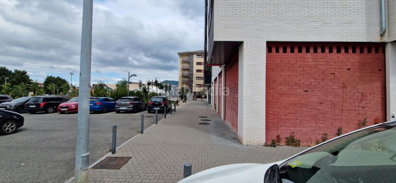 Foto 68145850-aa2e-41b5-8d96-37c189a7b3c9. Locale commerciale in plaza ardantzea 6 in Villava / Atarrabia