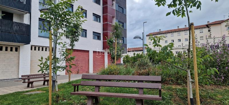 Foto baeda2ee-08d5-4b14-a409-7ba4928dfe24. Locale commerciale in plaza ardantzea 6 in Villava / Atarrabia