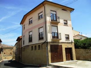 Apartament  Calle mediodía. N briones tenemos en venta dos bonitos apartamentos exteriores.