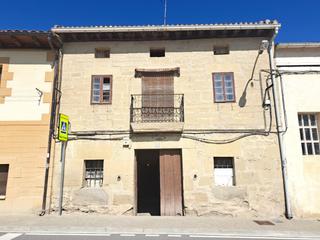 Casa  Avenida de la rioja. Oportunidad. treviana (la rioja). antigua casa de piedra de 120