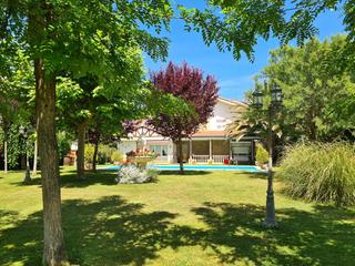 Chalet en Anguciana