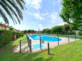 Chalet  Avenida san millan de la cogolla. Oportunidad. residencial aurora. amplio chalet adosado con jardí